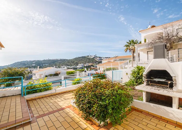 Melissa אלבופיירה