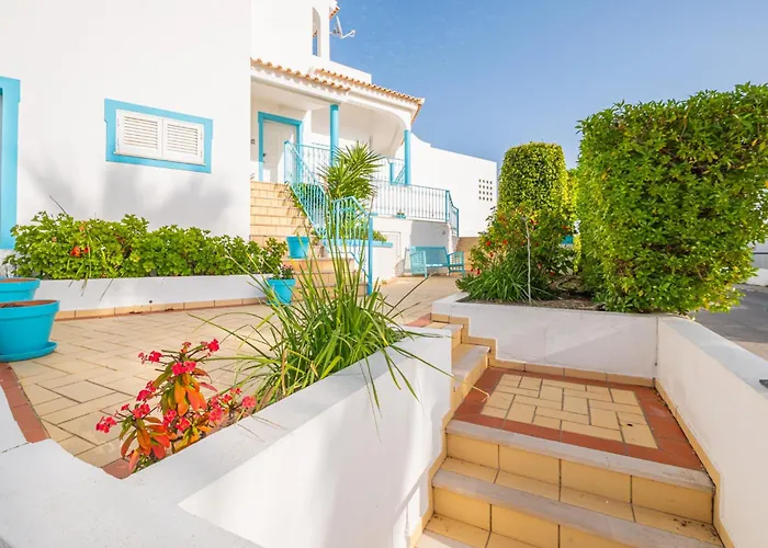 Melissa Вілла *