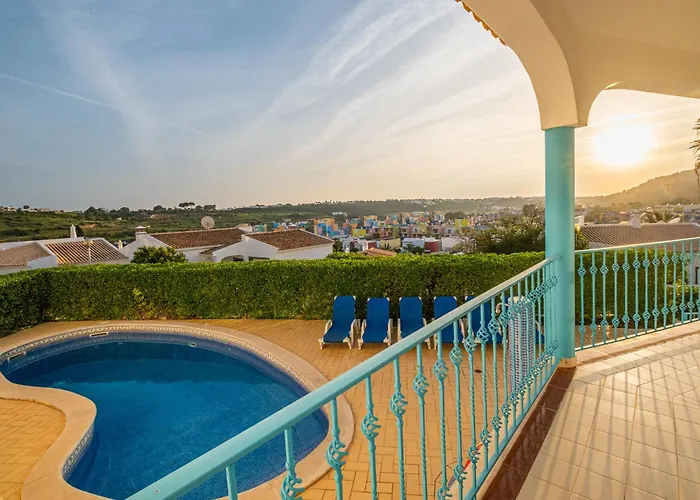 Melissa Вілла *